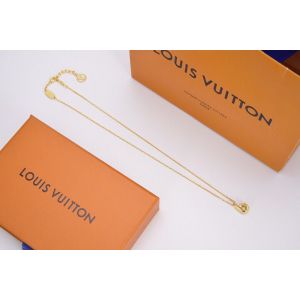 Louis Vuitton Necklace - Letter b lvjw1321-cs