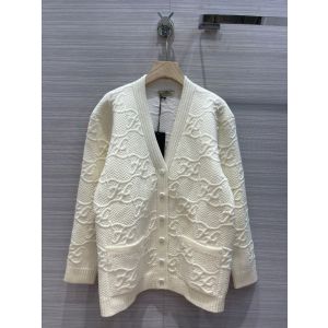 Fendi Wool Cardigan - CARDIGAN White wool and cashmere cardigan Code: FZC888AHE9F1ENO fdxx353809041a