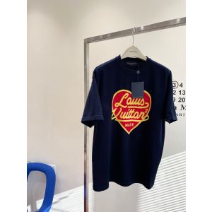 Louis Vuitton T-shirt Unisex - 1A9GM7  INTARSIA JACQUARD HEART CREWNECK lvst396812221-ub