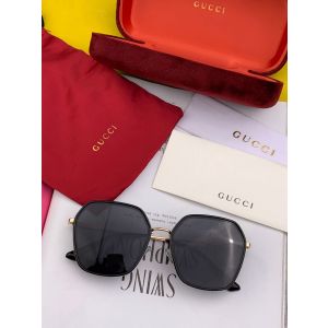 Gucci Sunglasses g02606