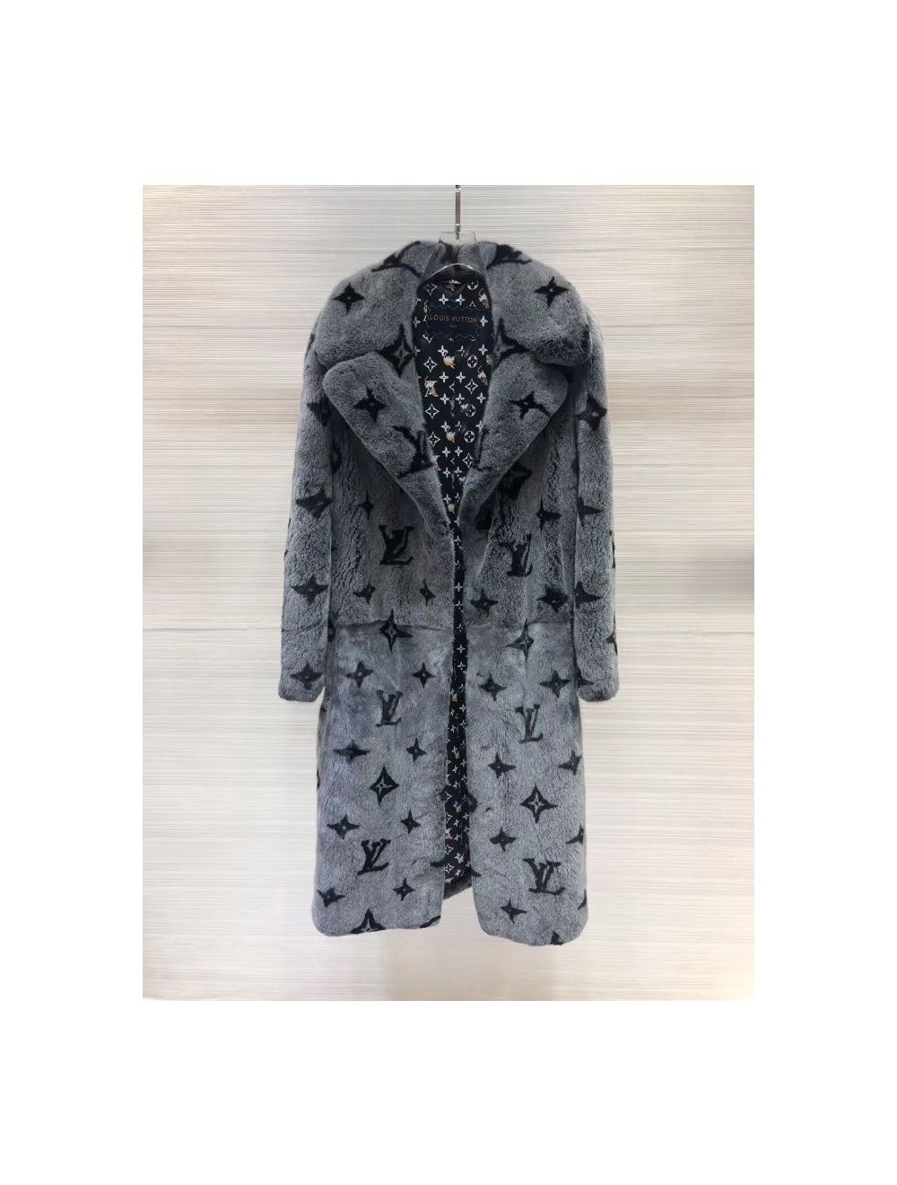 Mink jacket Louis Vuitton Grey size 38 FR in Mink - 5927709