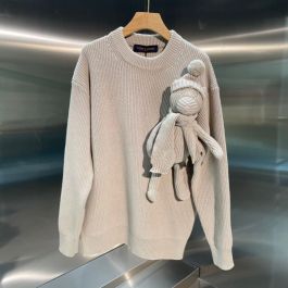 Shop Louis Vuitton Stitch teddy pullover (1A99JO) by lufine